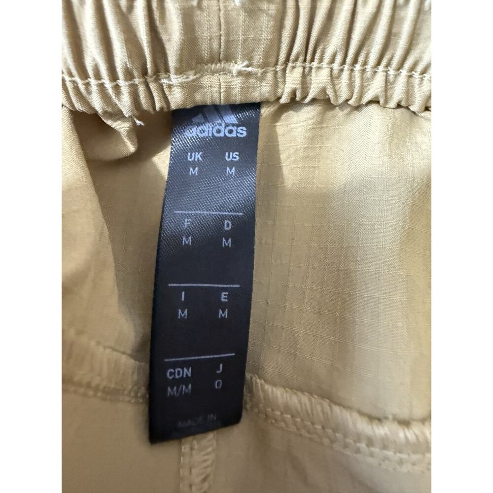 Adidas Men’s Shorts Size M Khaki Belted Hiking Gorpcore Cargo Pockets - Picture 11 of 12